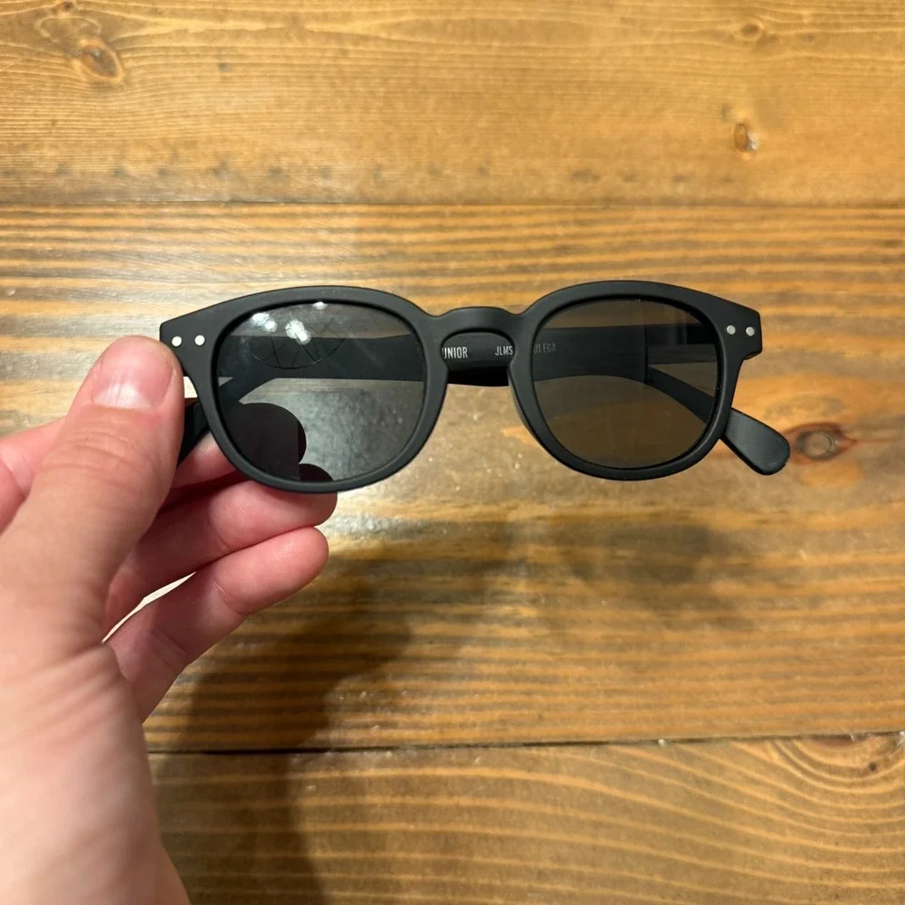 Izipizi Sun Junior Childrens Sunglasses Black Kids with Case